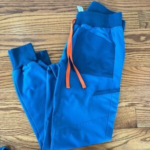 Figs scrubs
